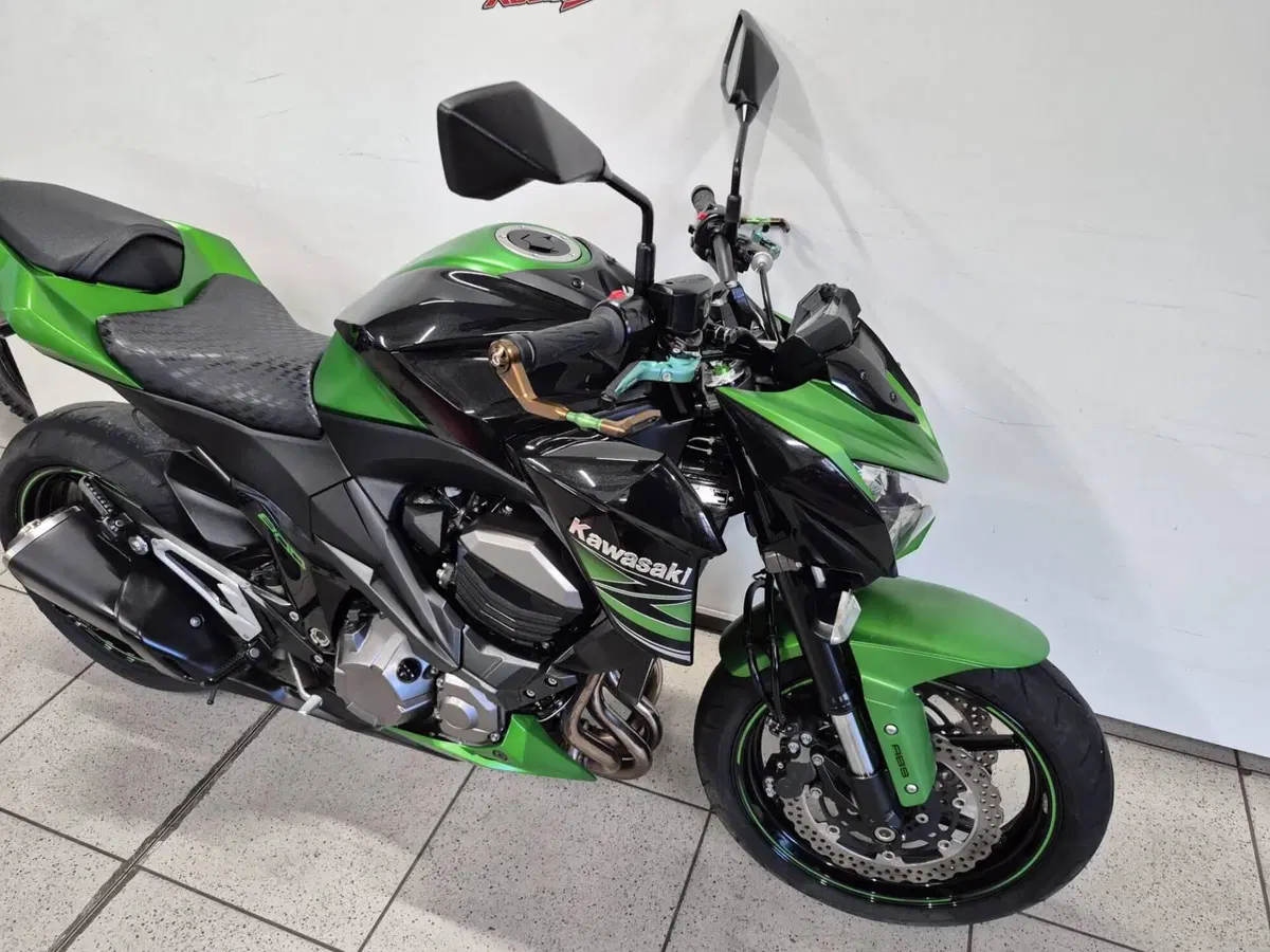 Kawasaki Z 800 ABS (2012 - 16) (2)