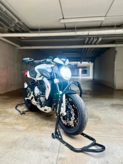 MV Agusta Dragster 800 (2014 - 19) usata