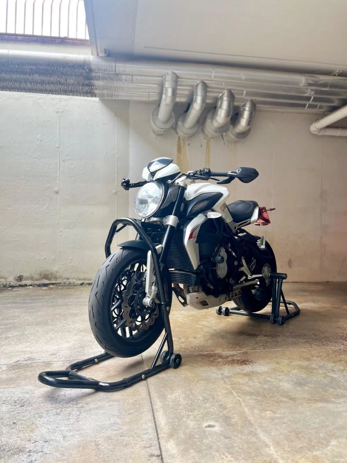 MV Agusta Dragster 800 (2014 - 19) (7)