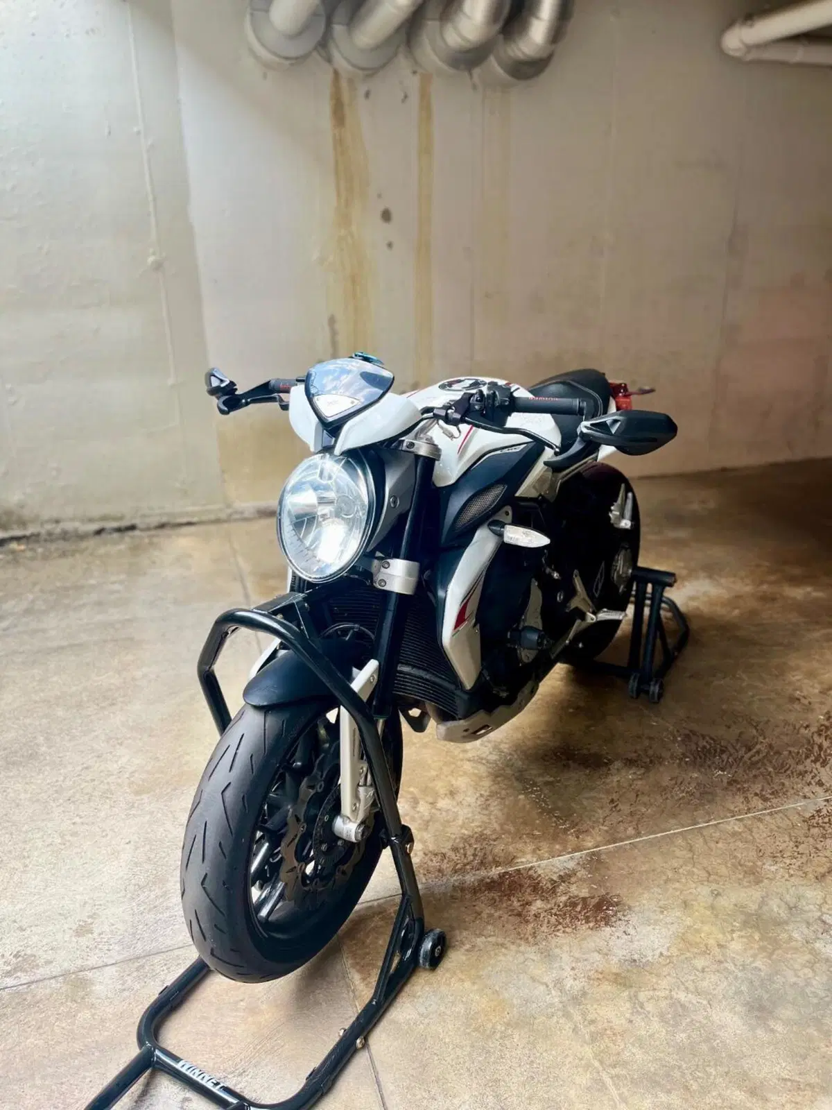 MV Agusta Dragster 800 (2014 - 19) (8)
