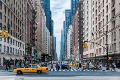 New York: misure contro bici e monopattini elettrici