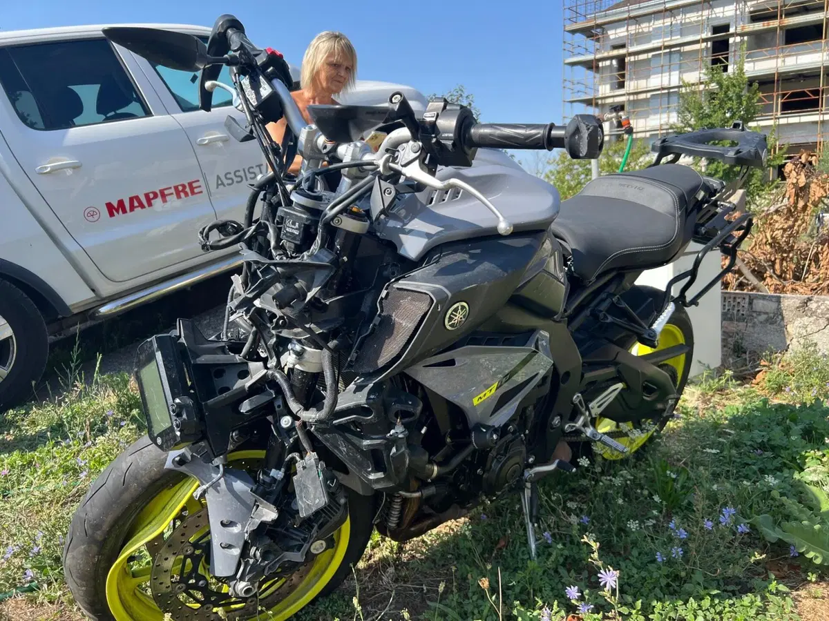 Yamaha MT-10 ABS (2016 - 17) (6)