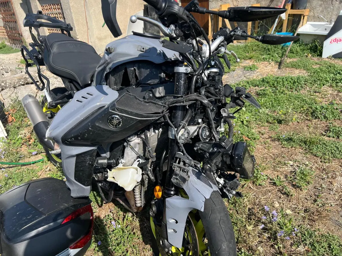 Yamaha MT-10 ABS (2016 - 17) (7)