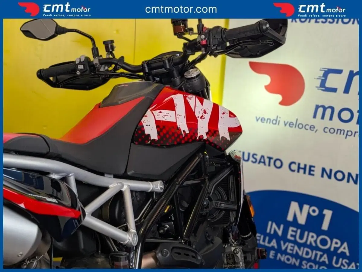 Ducati Hypermotard 950 RVE (2022 - 25) (10)
