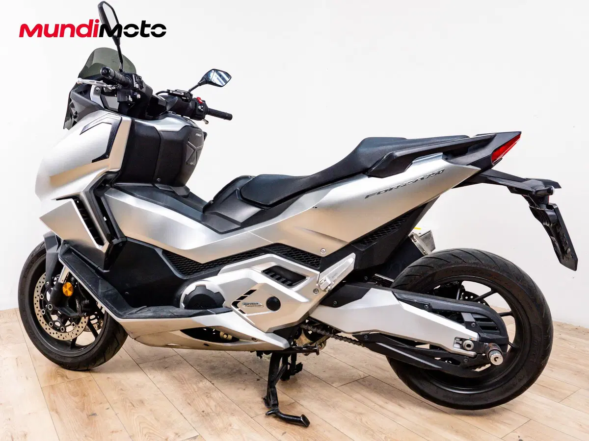 Honda Forza 750 (2025 - 26) (7)