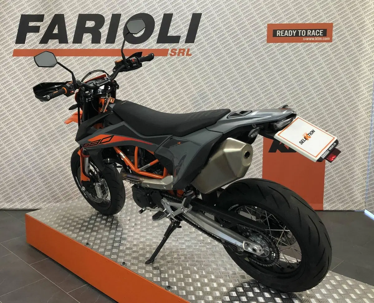 KTM 690 SMC R (2021 - 22) (4)