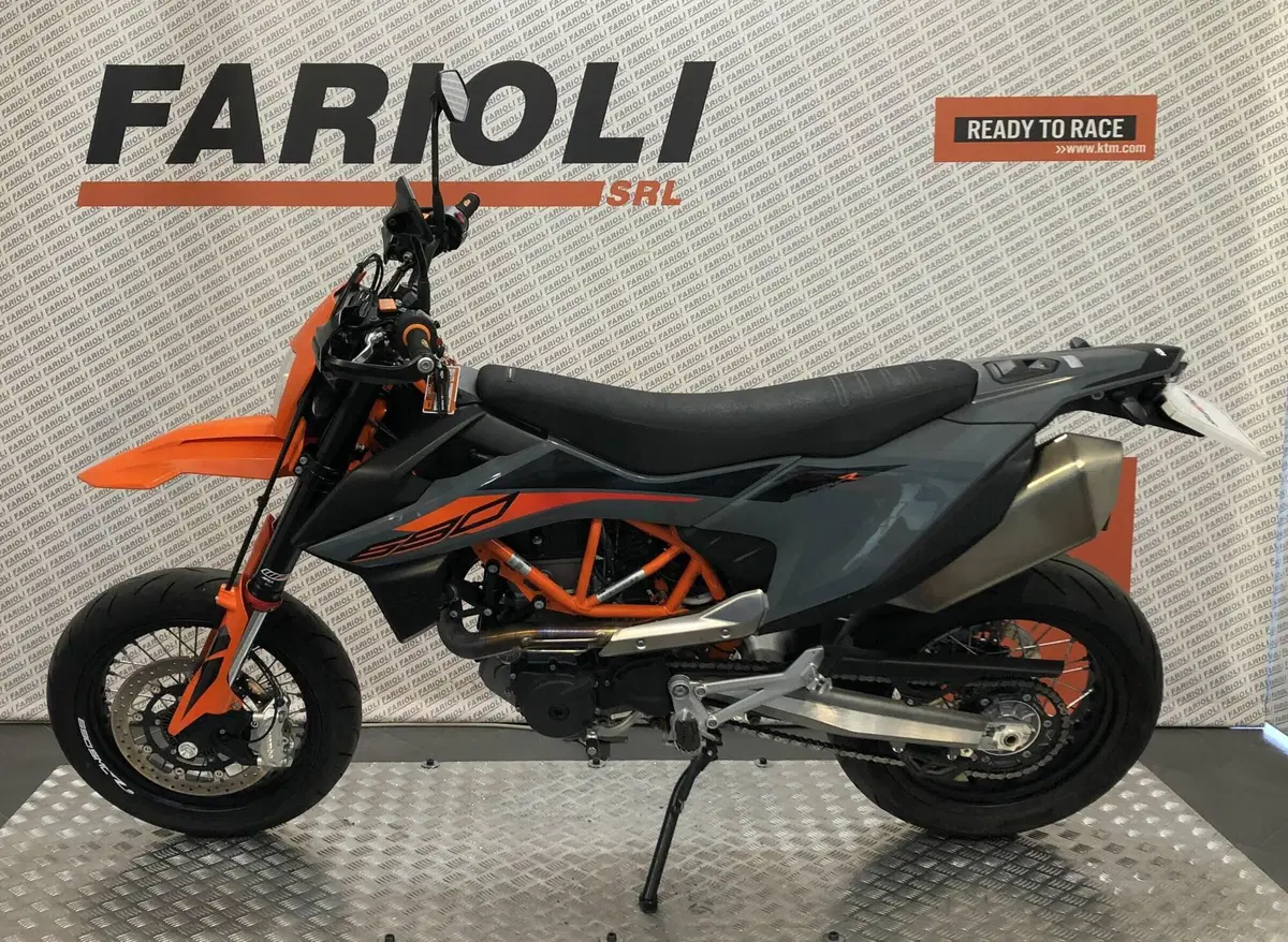 KTM 690 SMC R (2021 - 22) (13)
