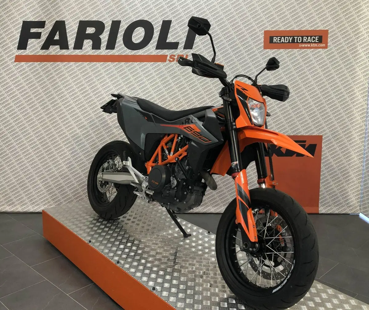 KTM 690 SMC R (2021 - 22) (15)