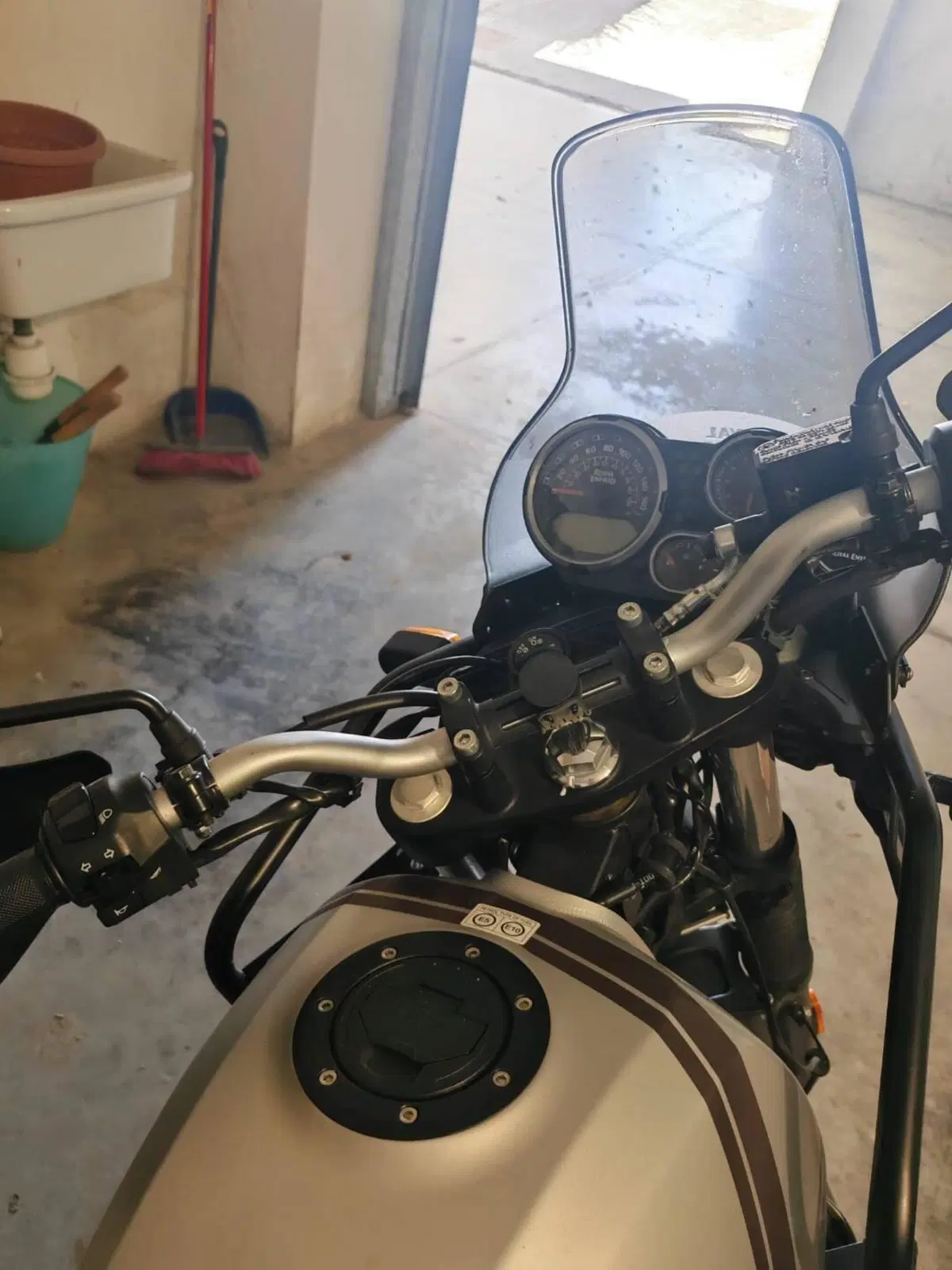 Royal Enfield Himalayan 411 (2021 - 24) (5)