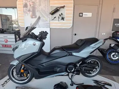 Yamaha T-Max 560 Tech Max (2025 - 26) nuova