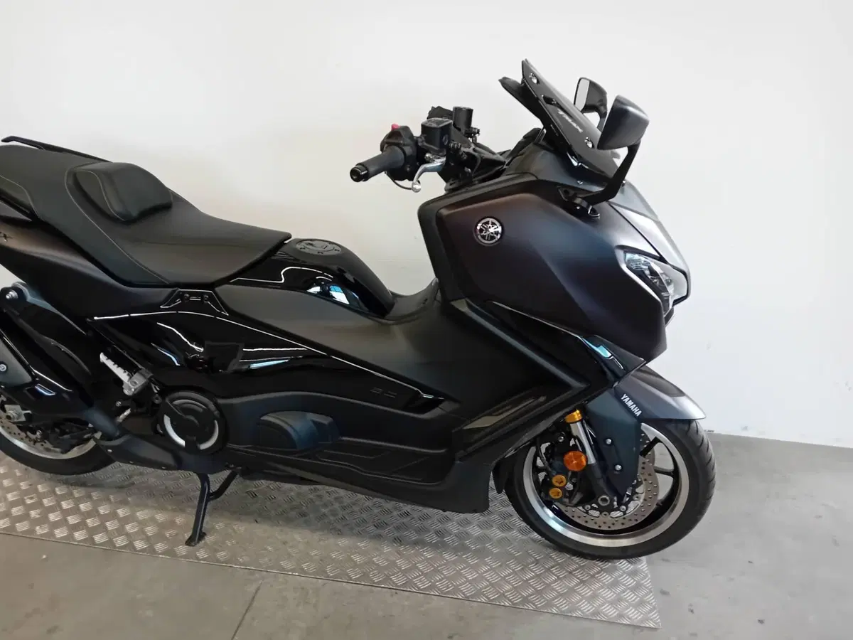 Yamaha T-Max 560 Tech Max (2025 - 26) (7)