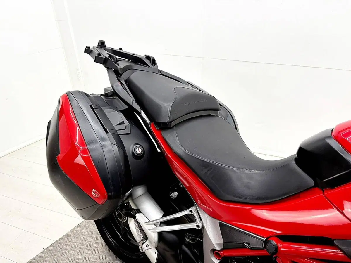 Ducati Multistrada 1200 S Touring (2013 - 14) (18)