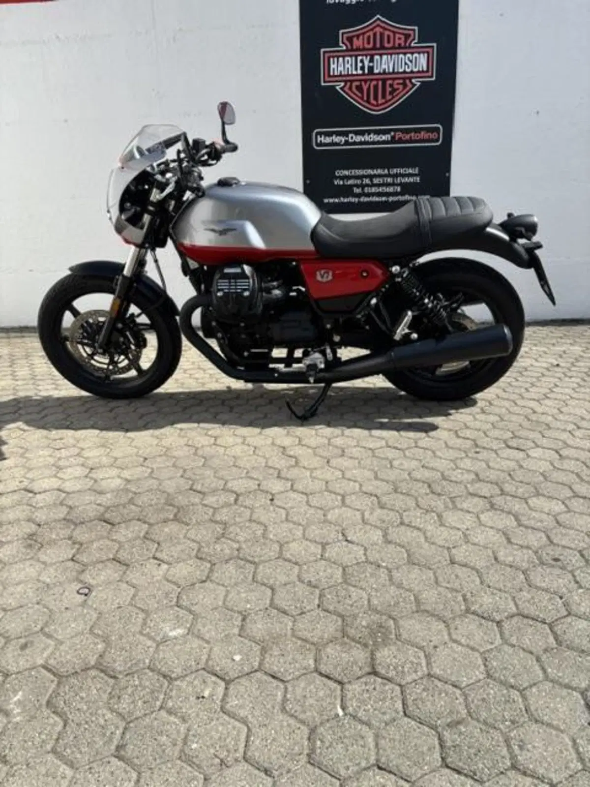 Moto Guzzi V7 Stone Corsa (2023 - 25) (3)