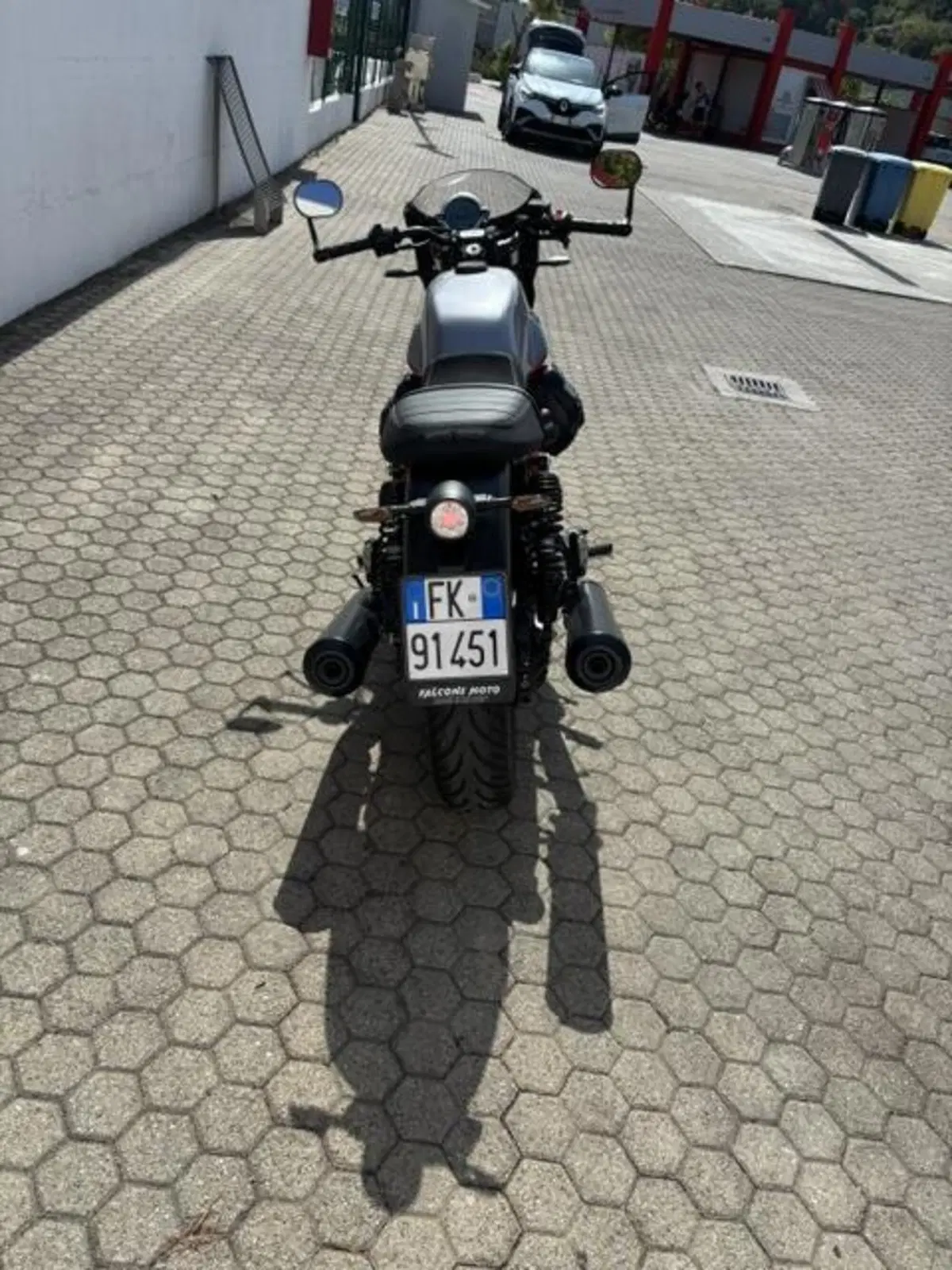 Moto Guzzi V7 Stone Corsa (2023 - 25) (5)