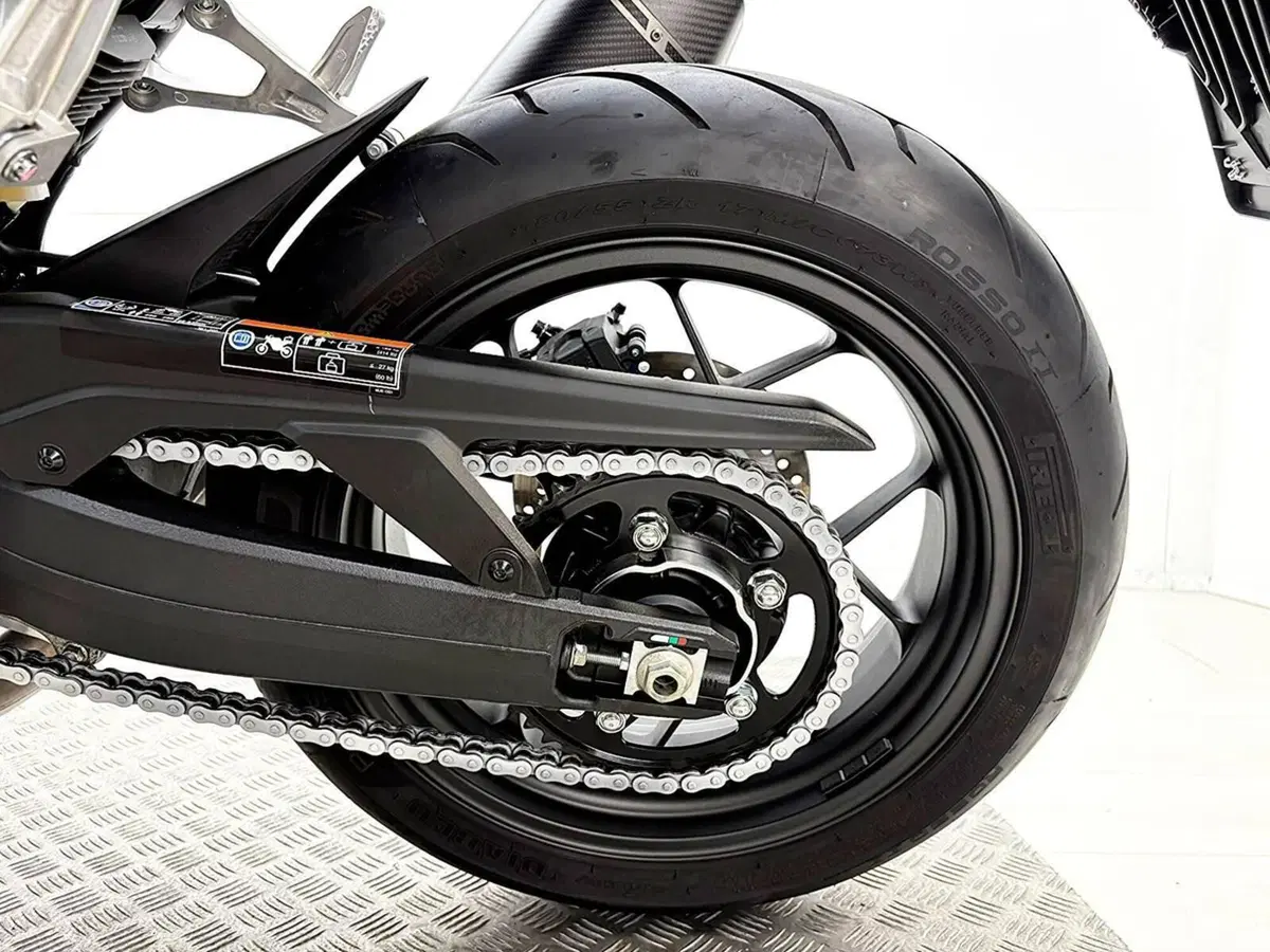 Honda CB 1000 Hornet (2025 - 26) (18)