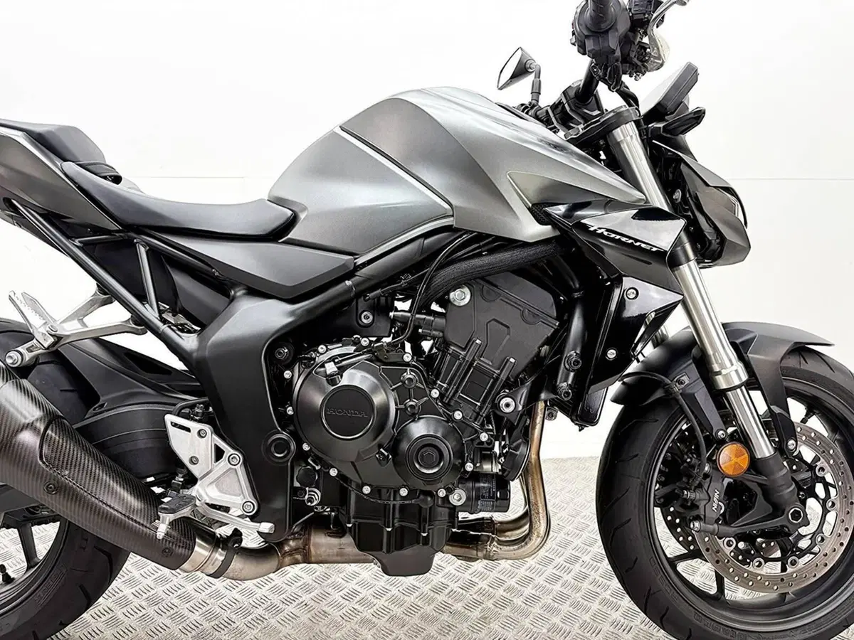 Honda CB 1000 Hornet (2025 - 26) (8)