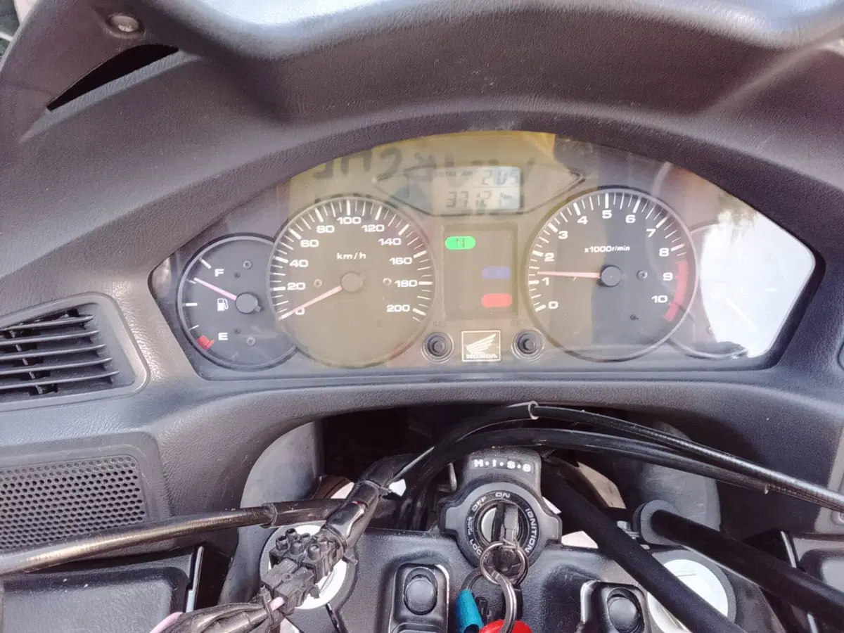 Honda Deauville 700 ABS (4)