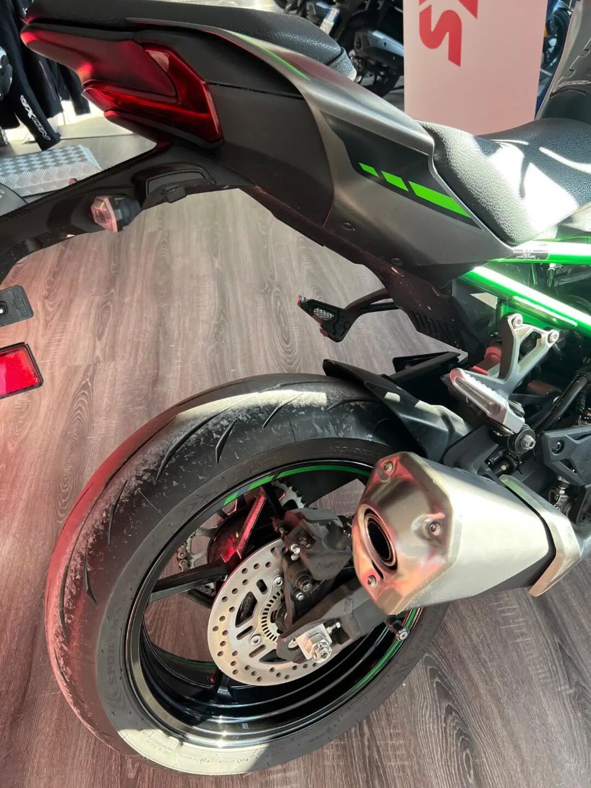 Kawasaki Z 900 A2 (2025 - 26) (5)