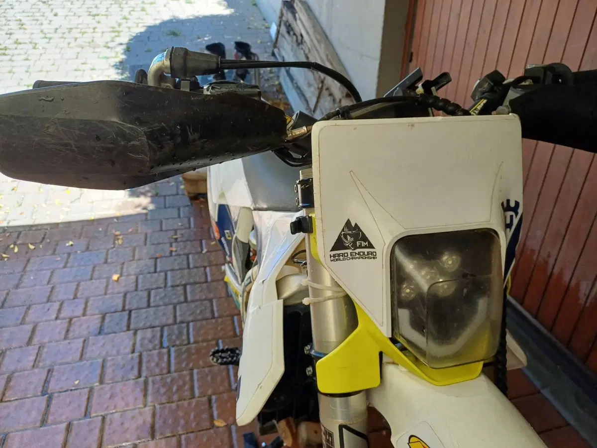 Husqvarna FE 250 (2022) (6)