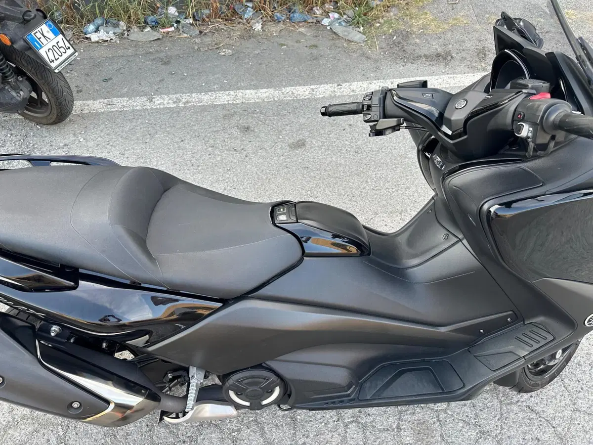 Yamaha T-Max 530 (2017 - 19) (6)