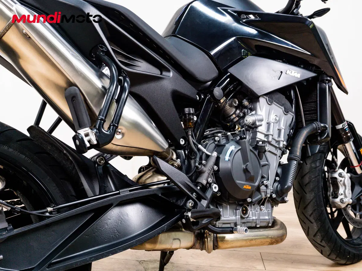 KTM 890 Duke (2021 - 23) (4)