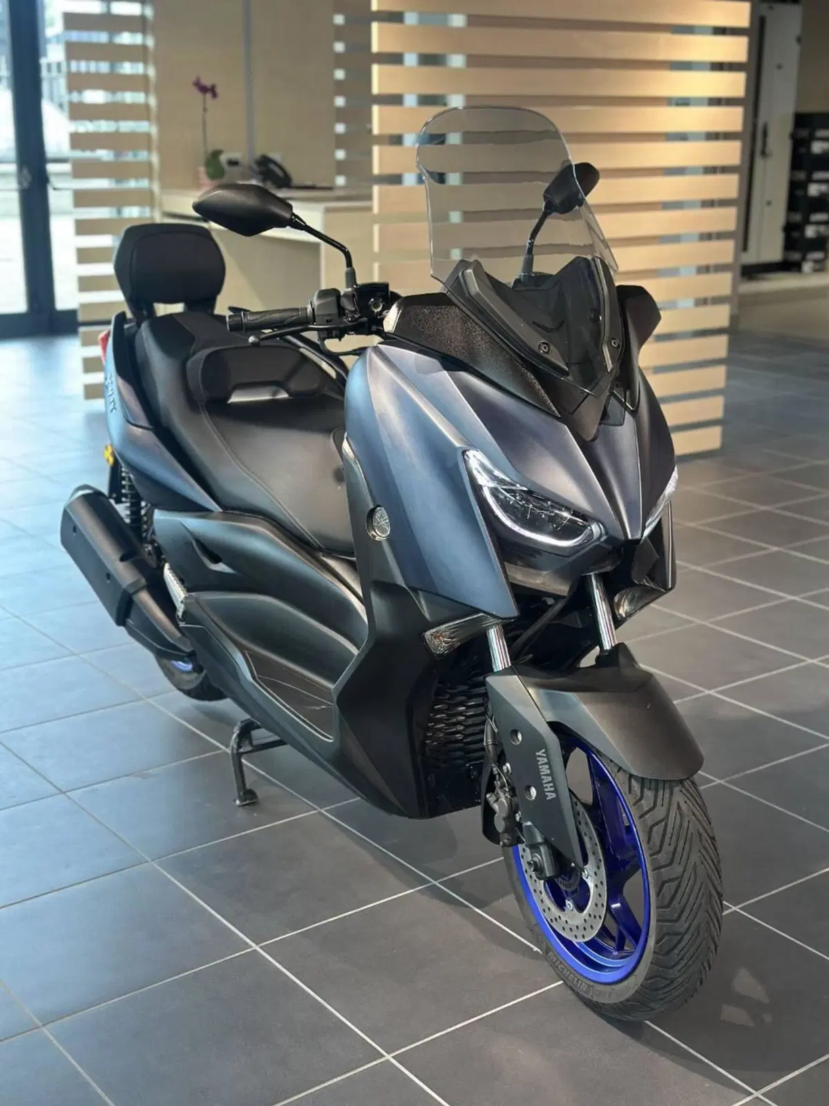 Yamaha X-Max 300 (2021 - 24) (4)