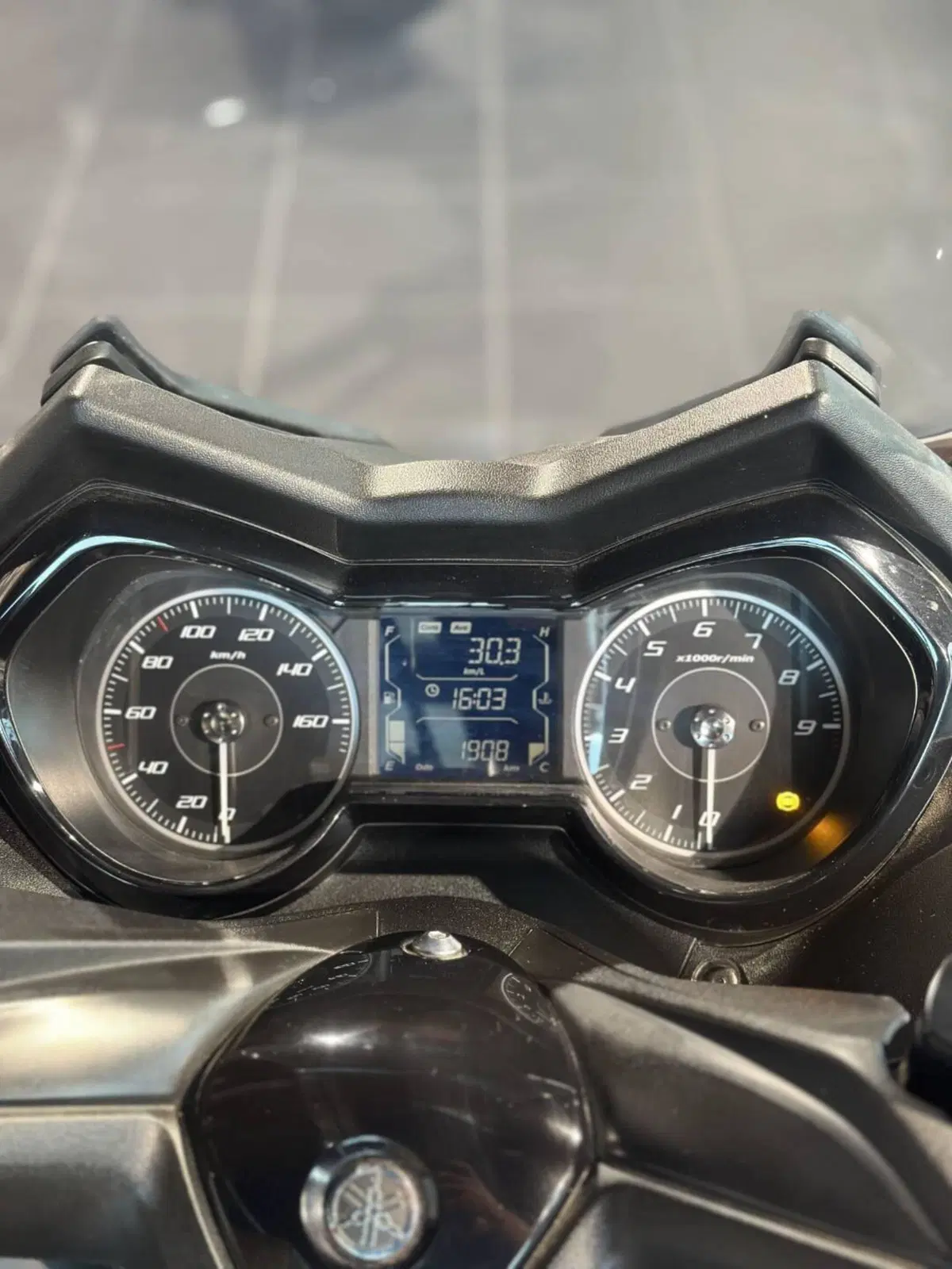 Yamaha X-Max 300 (2021 - 24) (6)