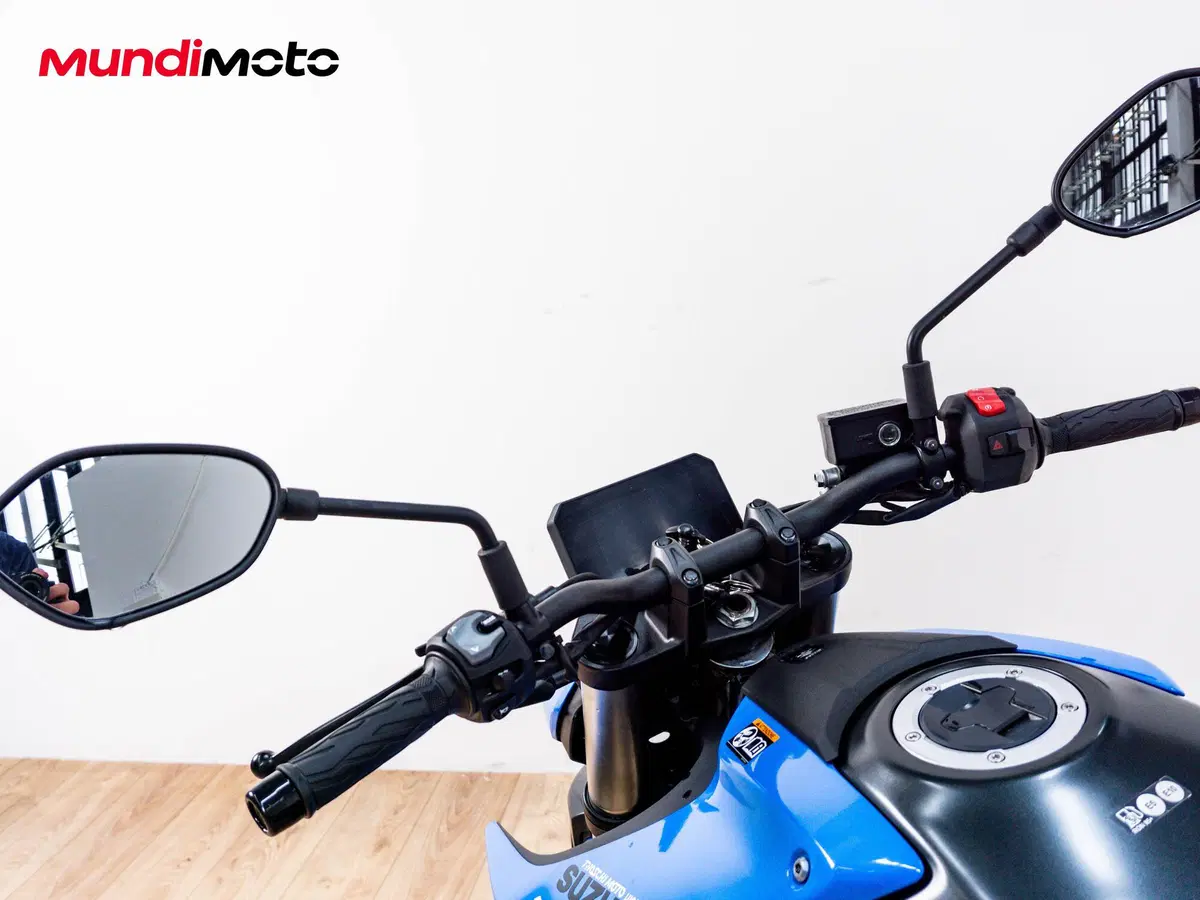 Suzuki GSX-8S (2023 - 24) (11)