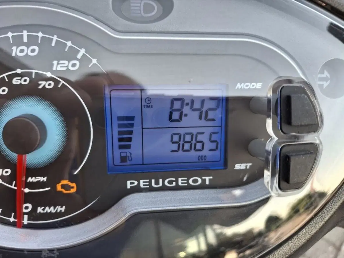 Peugeot Tweet 125i Active (2021 - 25) (2)