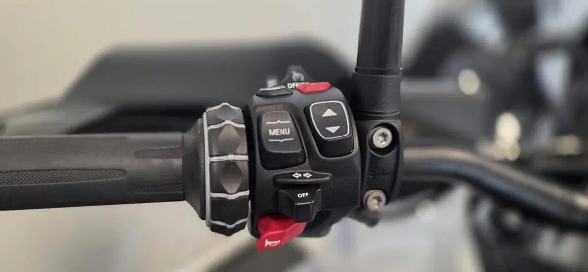 Bmw R 1300 GS (2023 - 26) (2)