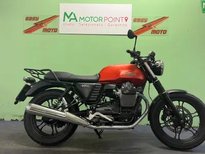 Moto Guzzi V7 II Stone (2015 - 17) usata