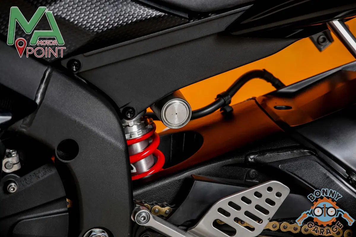 Yamaha YZF R6 (2008 - 09) (11)