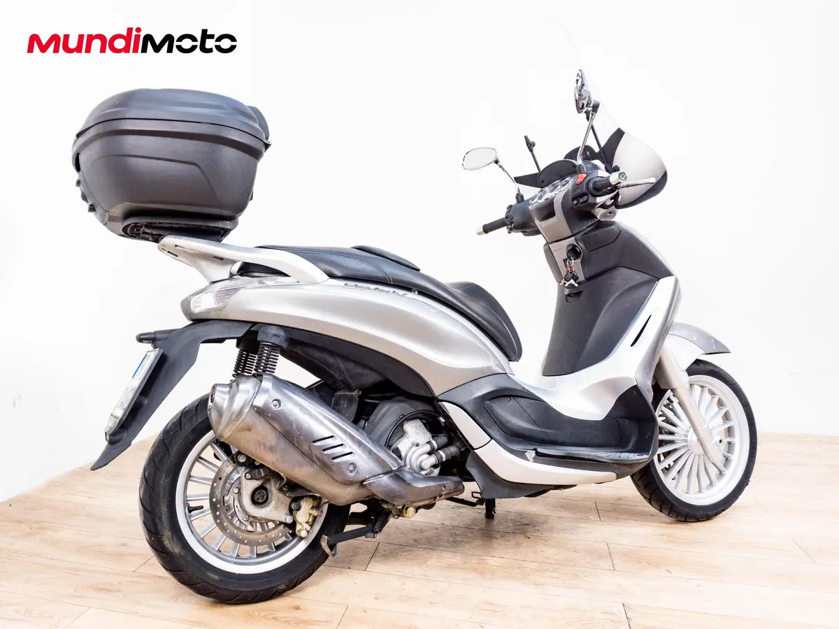 Piaggio Beverly 350 SportTouring ie (2011 - 15) (3)
