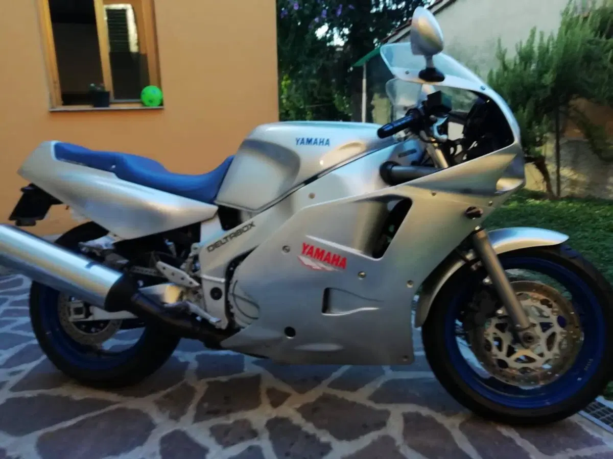 Yamaha FZR 1000. EX UP (5)