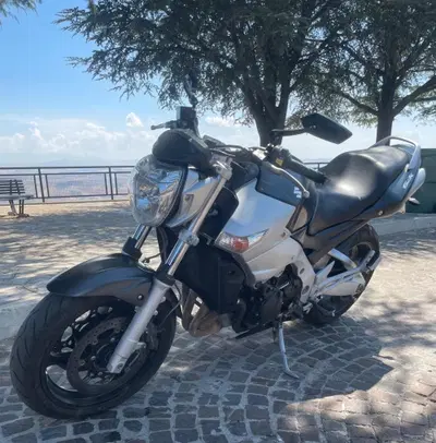 Suzuki GSR 600 (2006 - 11) usata