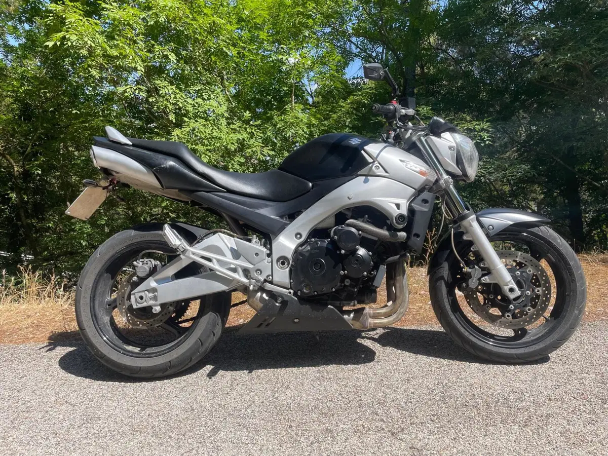 Suzuki GSR 600 (2006 - 11) (6)