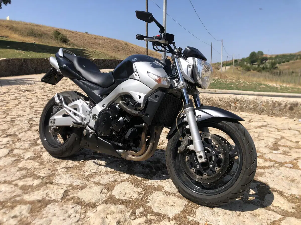 Suzuki GSR 600 (2006 - 11) (9)