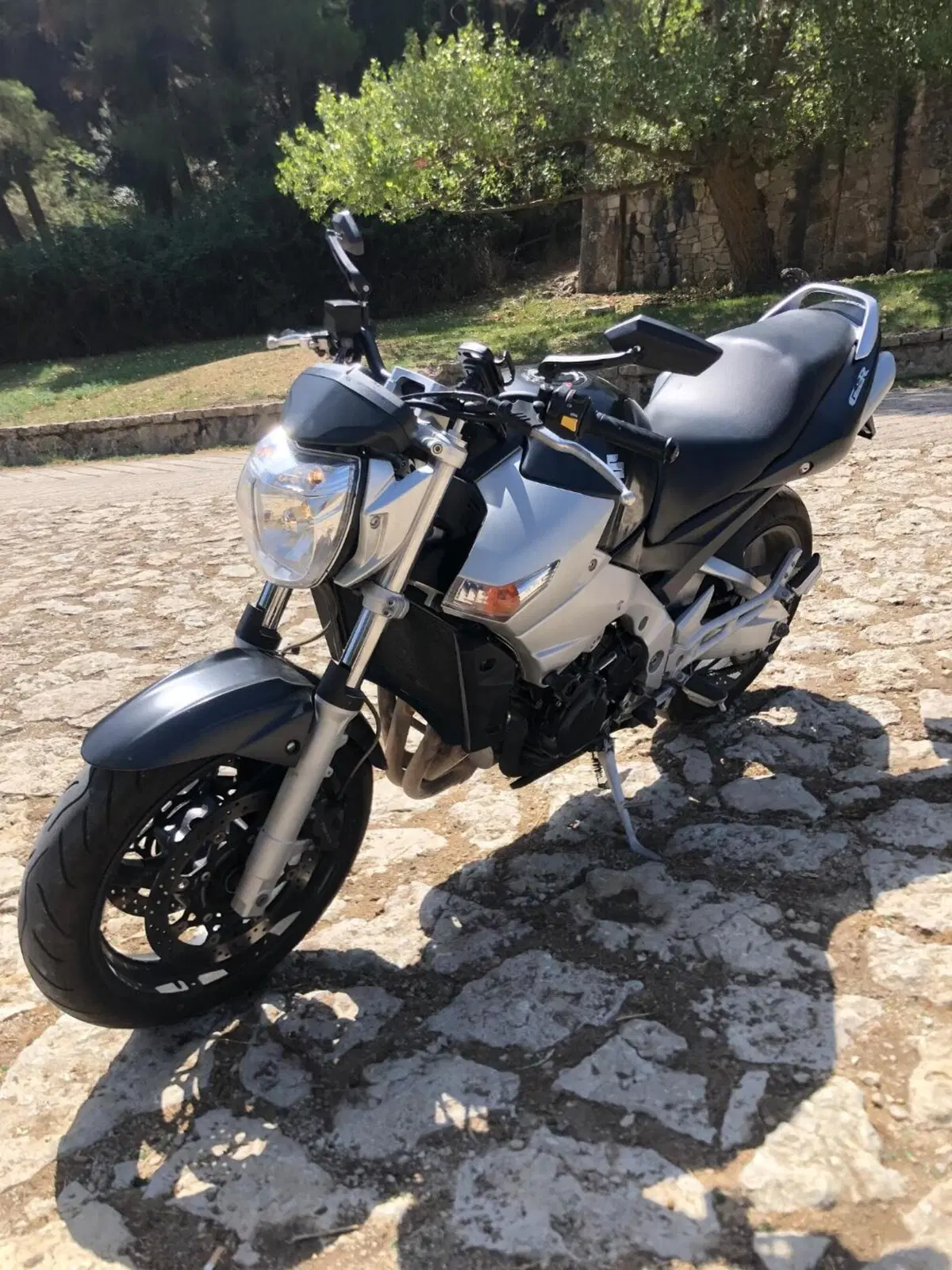 Suzuki GSR 600 (2006 - 11) (11)