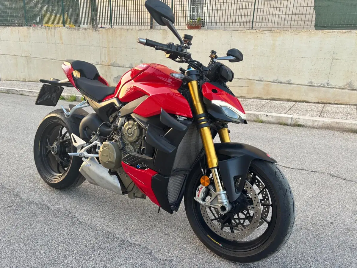 Ducati Streetfighter V4 1100 S (2021 - 22) (2)