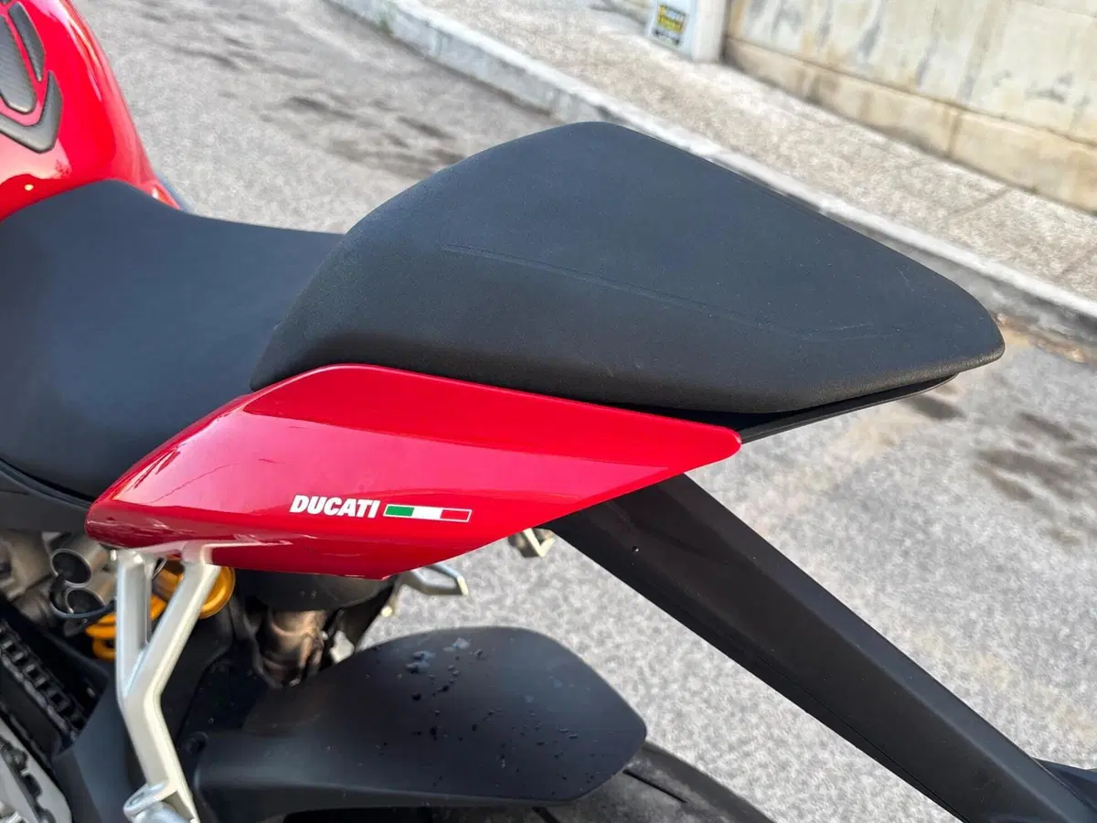 Ducati Streetfighter V4 1100 S (2021 - 22) (6)