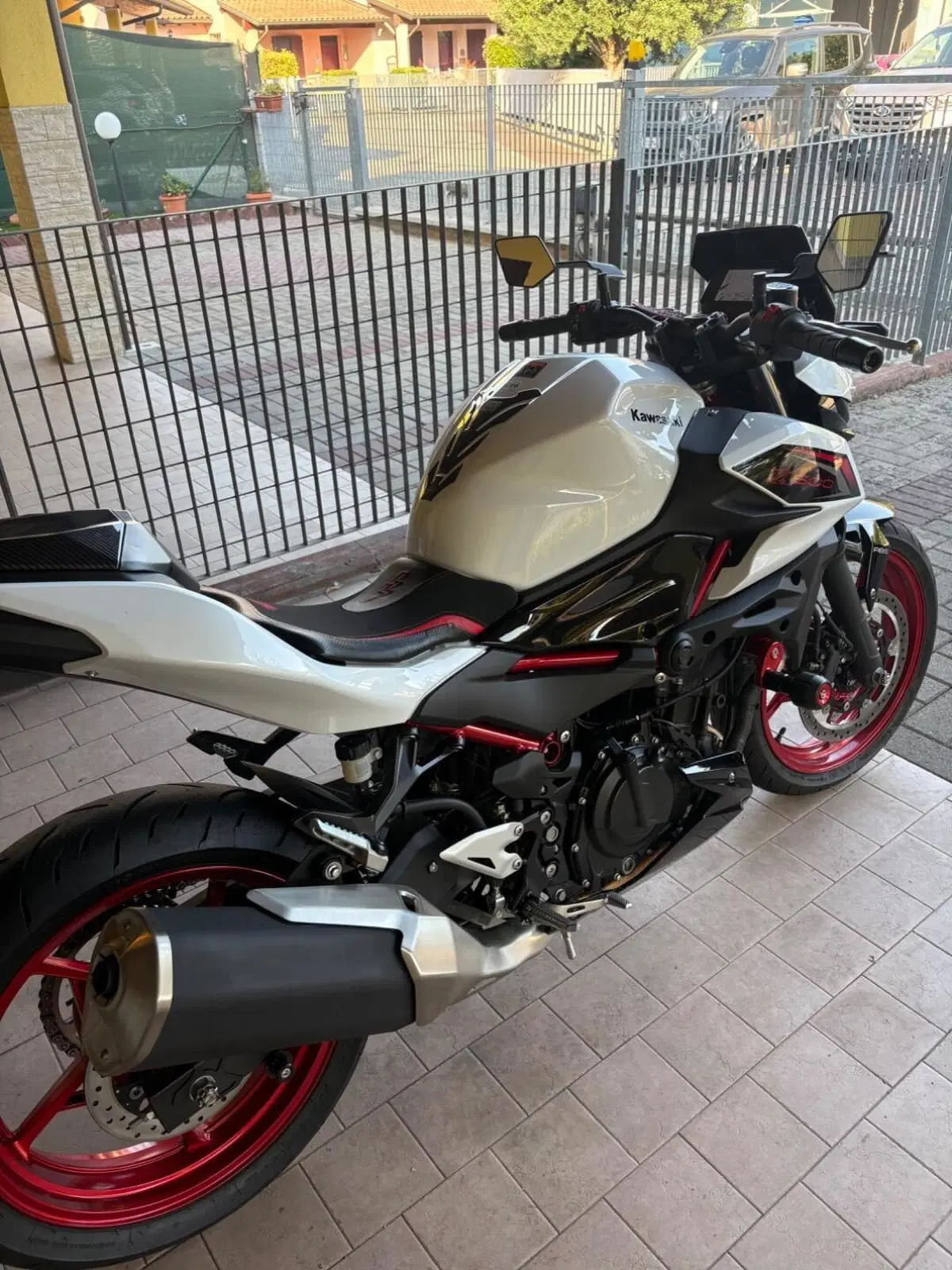Kawasaki Z 500 SE Sport (2025 - 26) (7)