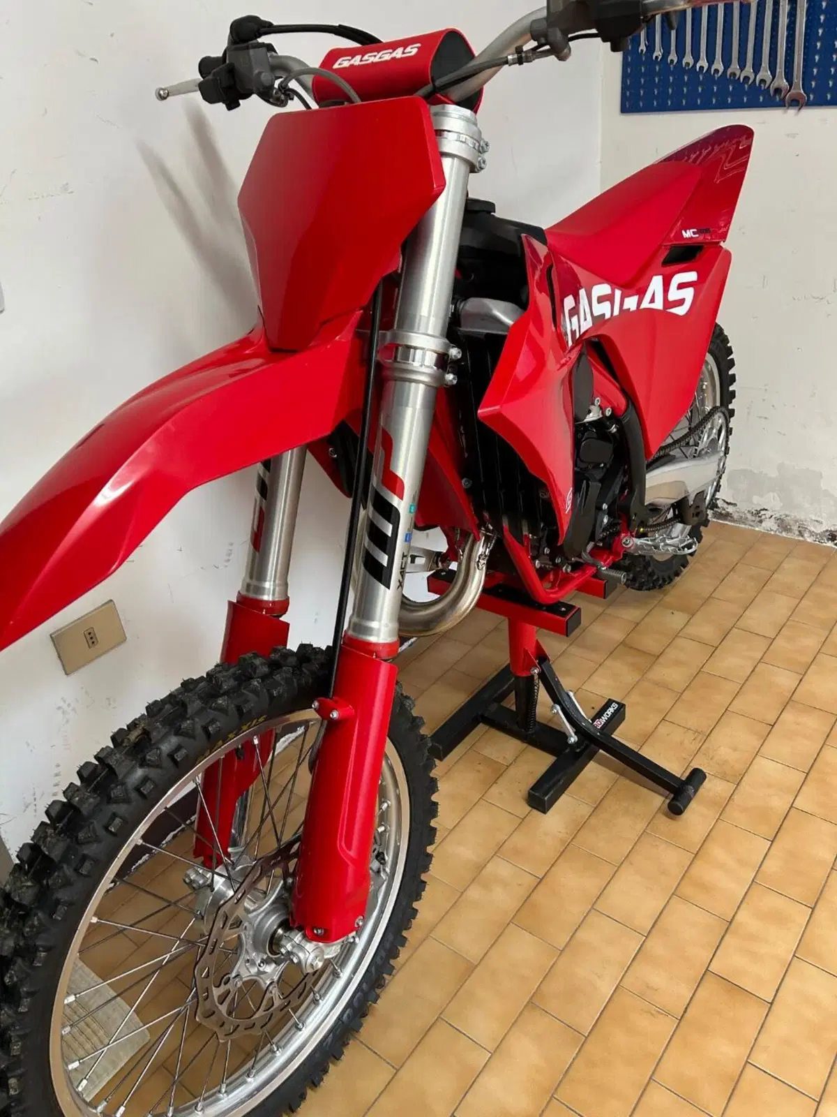 GASGAS MC 125 (2025) (5)