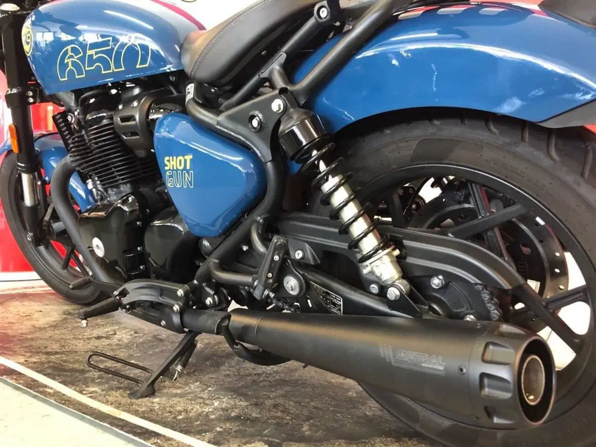 Royal Enfield Shotgun 650 (2024 - 26) (2)