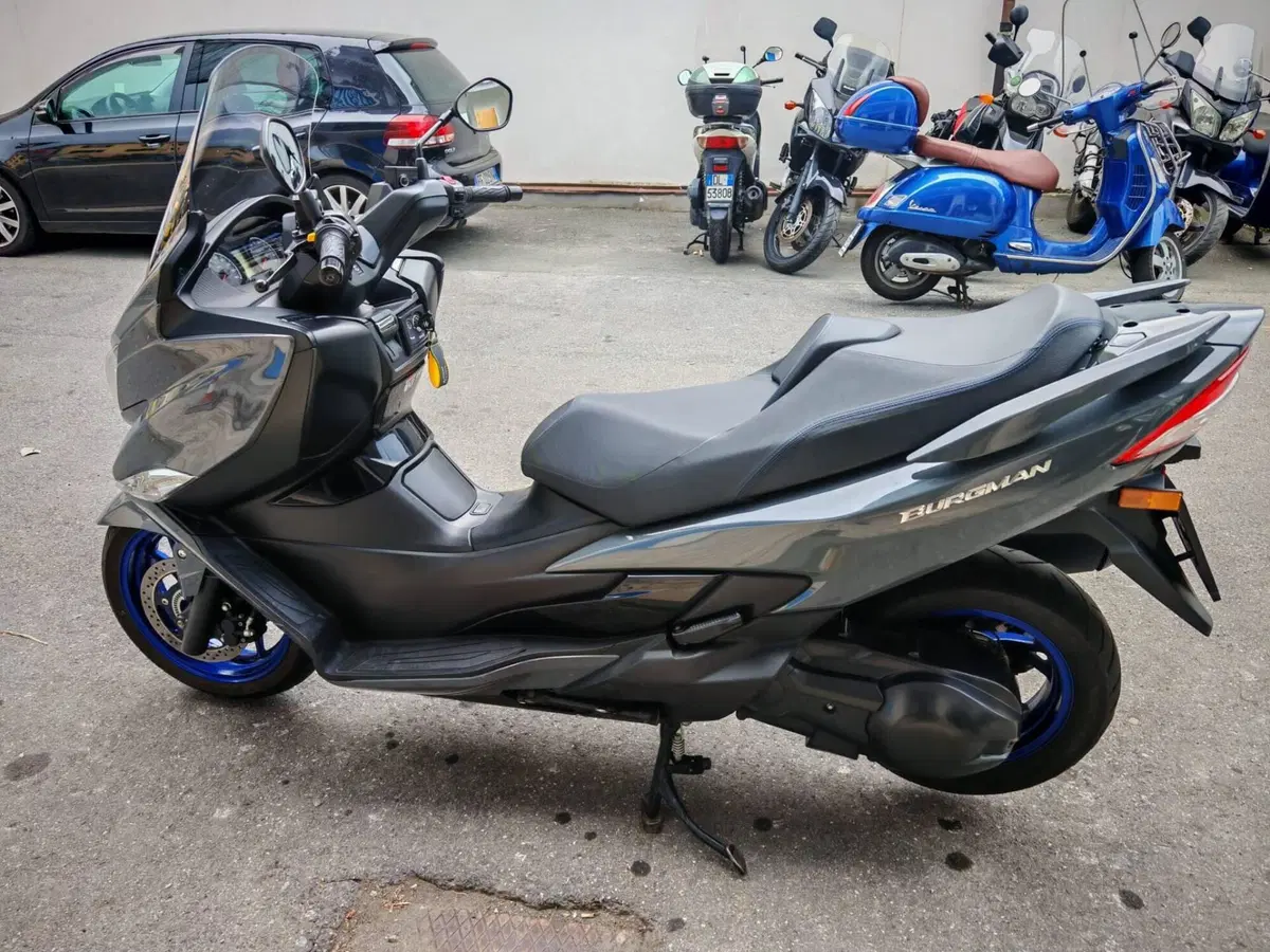 Suzuki Burgman 400 (2022 - 24) (8)