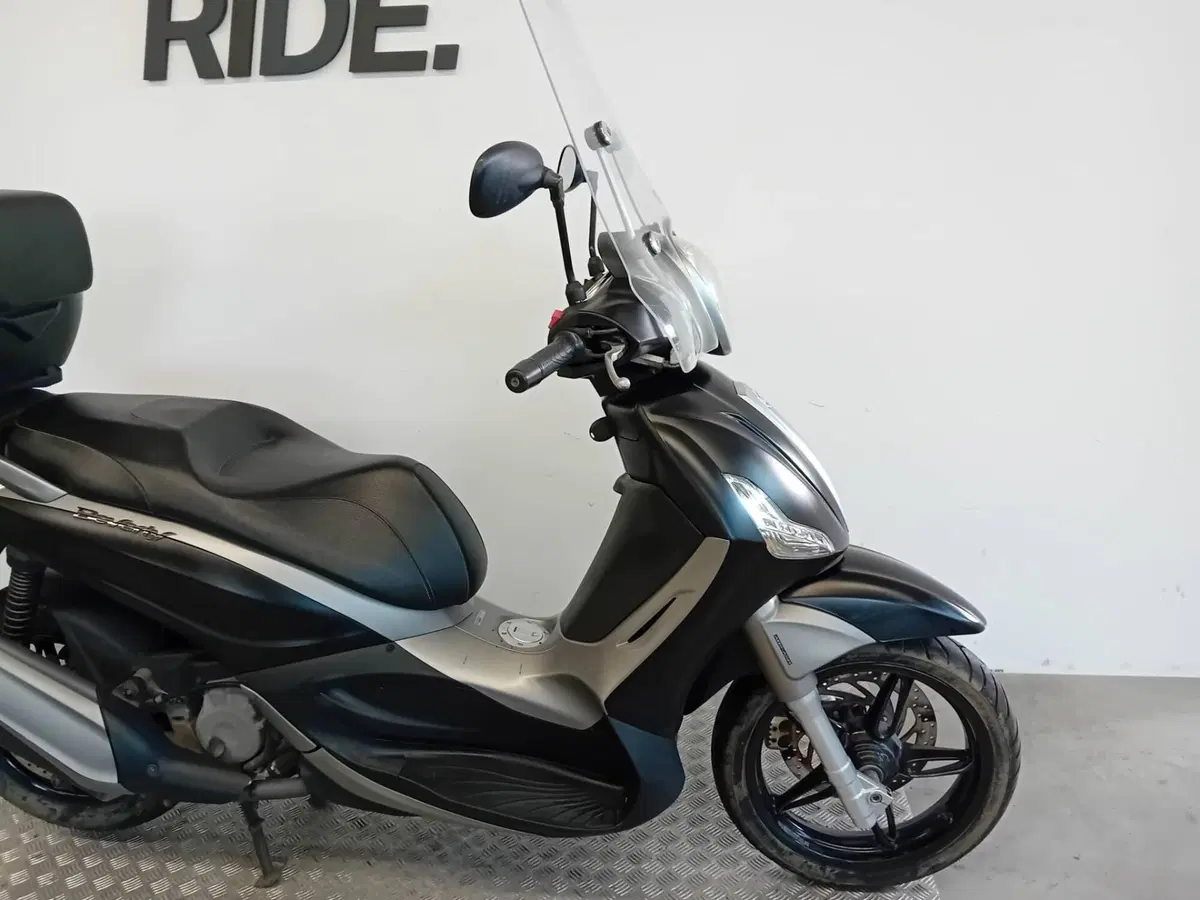Piaggio Beverly 300 S i.e. (2015 - 16) (7)