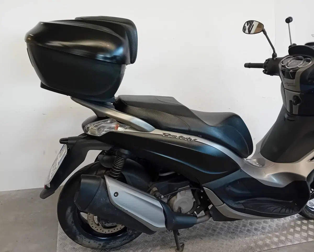 Piaggio Beverly 300 S i.e. (2015 - 16) (6)