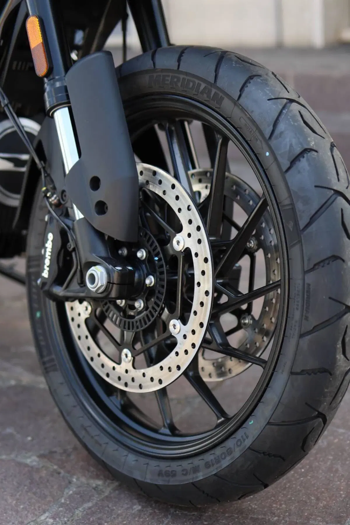 Moto Guzzi V85 Strada (2024 - 26) (5)