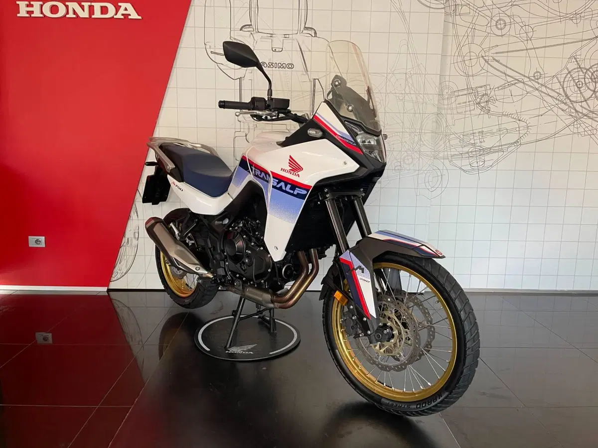 Honda Transalp XL750 (2023 - 24) (3)