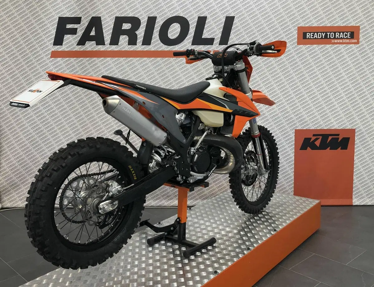 KTM 250 EXC TPI (2021) (2)