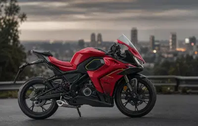 QJMotor SRK 125 RS, la piccola sportiva cinese ti mette le... ali